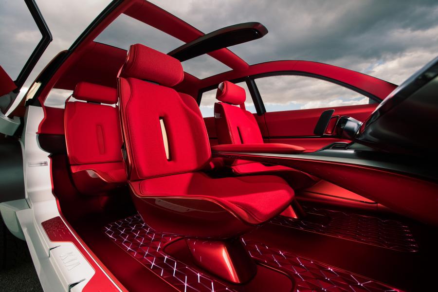 Интерьер Kia Habaniro Concept 2019 года  (фото 2 из 9)